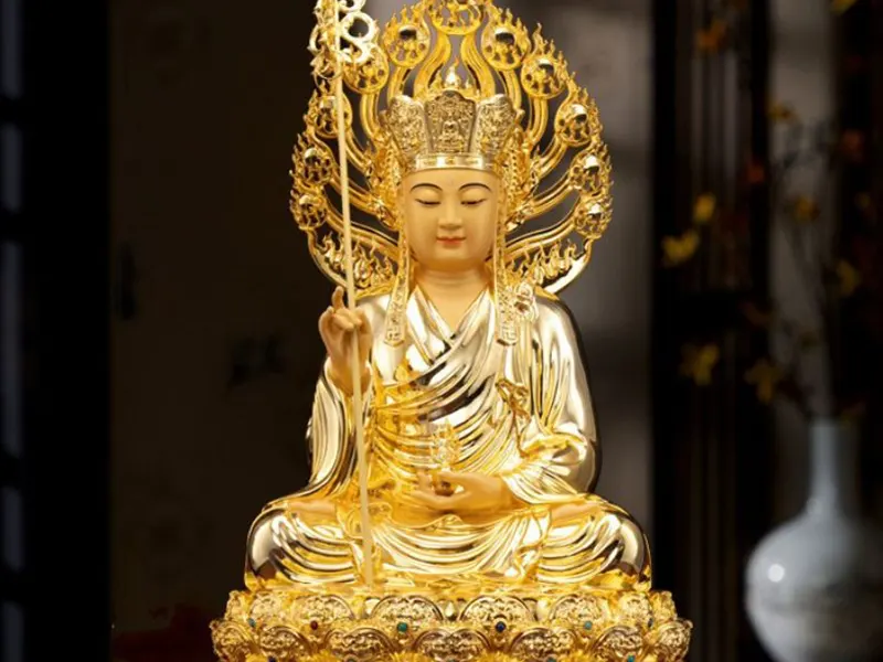 Caratteristiche di fusione delle statue delle divinità buddiste.
